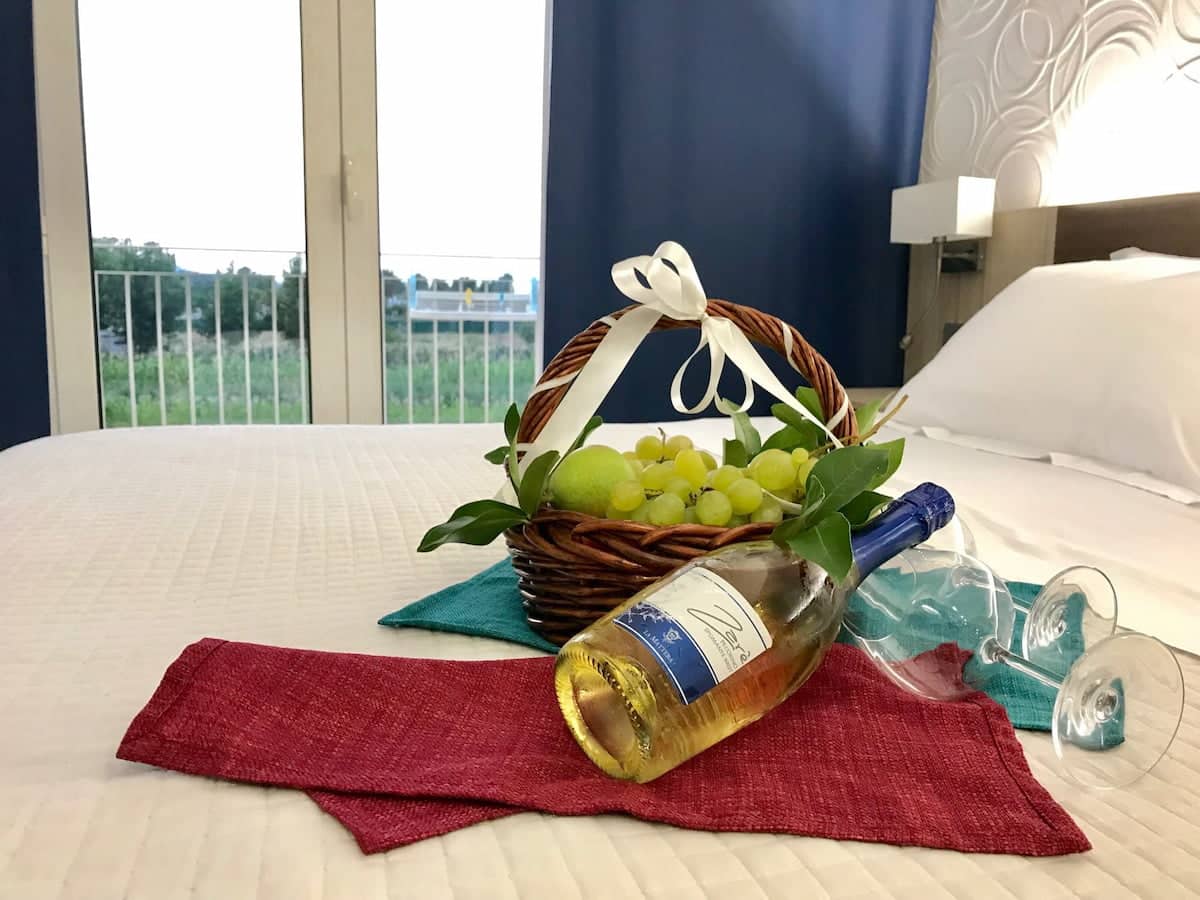 Hotel Palmensis - Camera Doppia con Bottiglia di Vino e Frutta Fresca