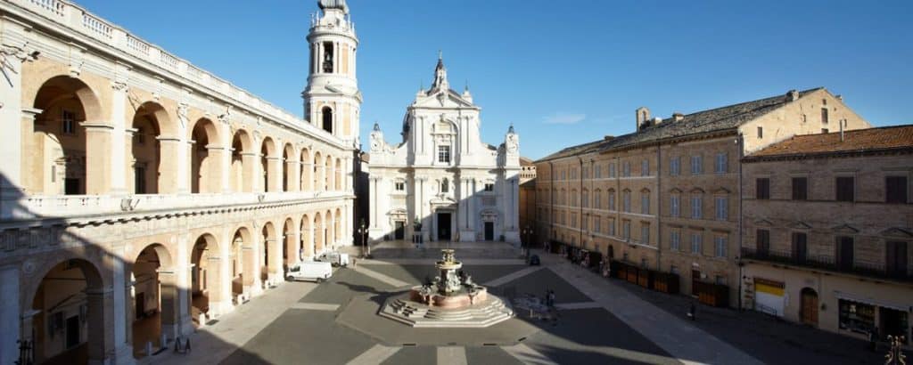 Loreto nelle Marche Piazza Principale 1